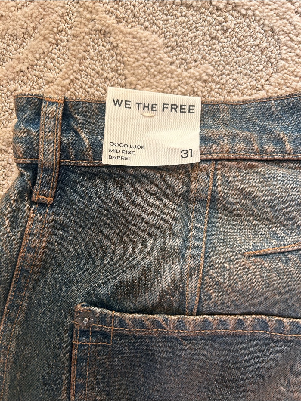 WE THE FREE mid rise barrel jeans. Lost in the Desert. NWT. - Picture 6 of 13